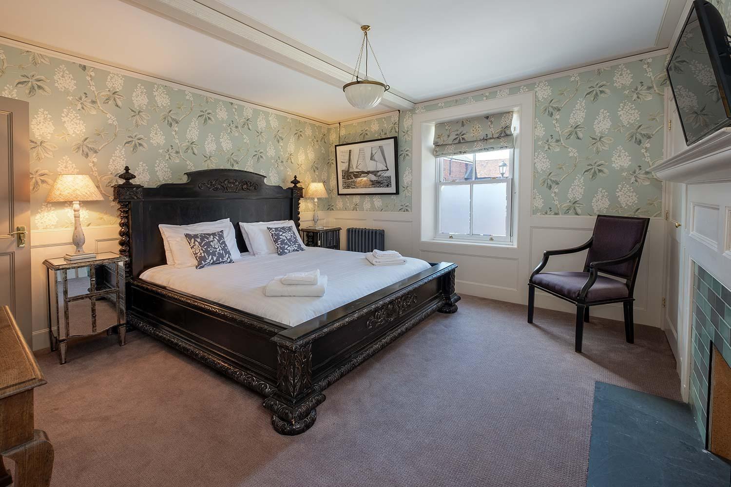 One Holyrood Hotel & Cafe Newport  Zimmer foto
