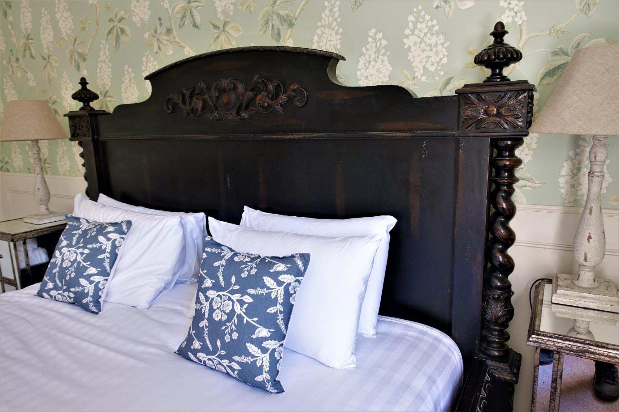 One Holyrood Hotel & Cafe Newport  Zimmer foto