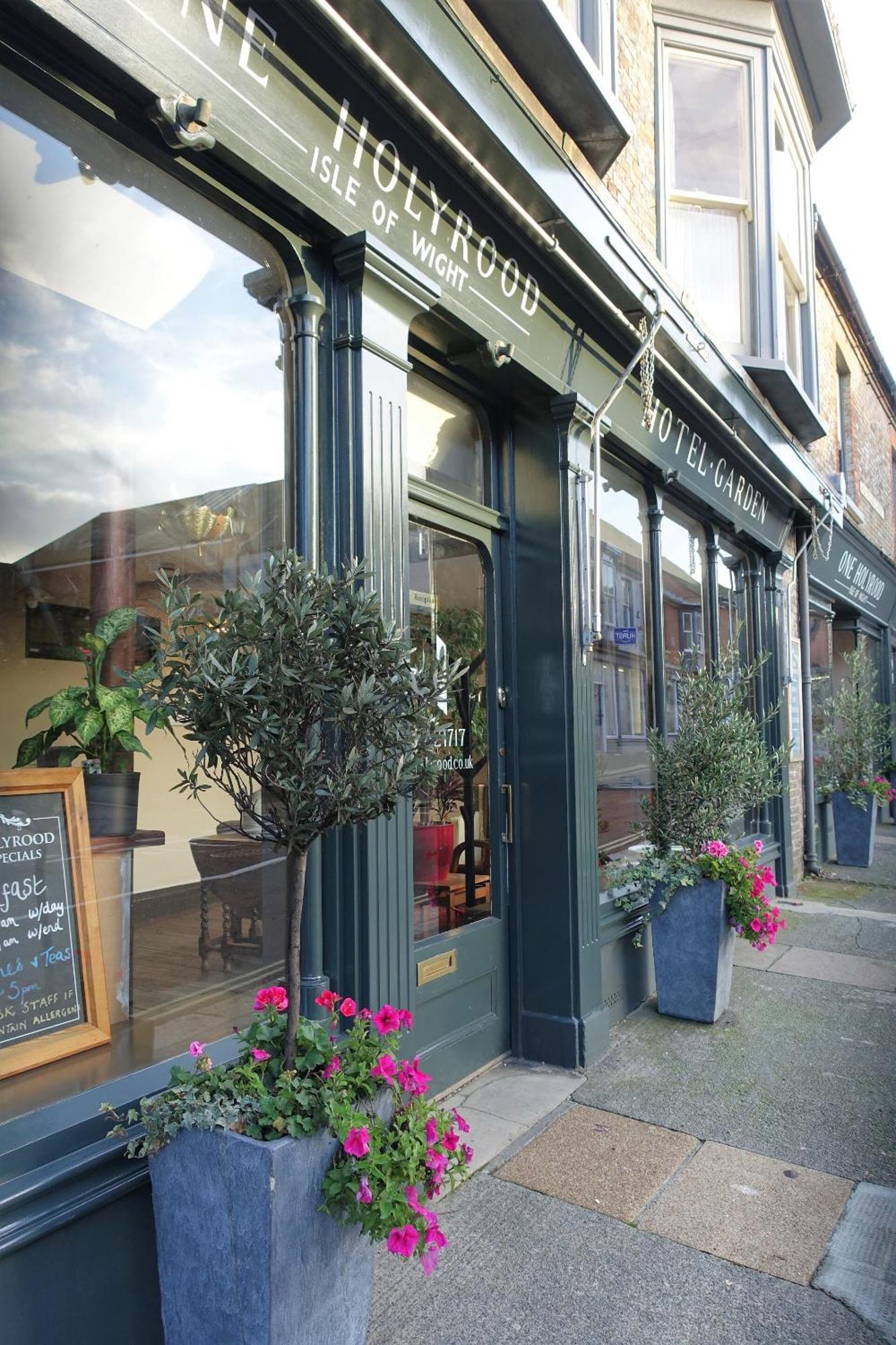 One Holyrood Hotel & Cafe Newport  Exterior foto