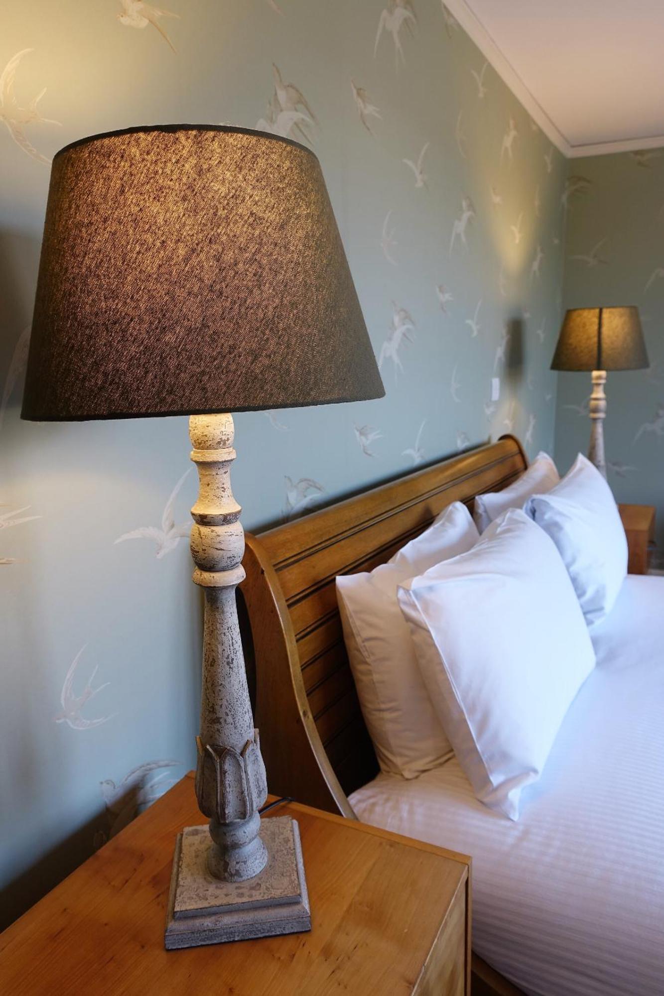 One Holyrood Hotel & Cafe Newport  Zimmer foto